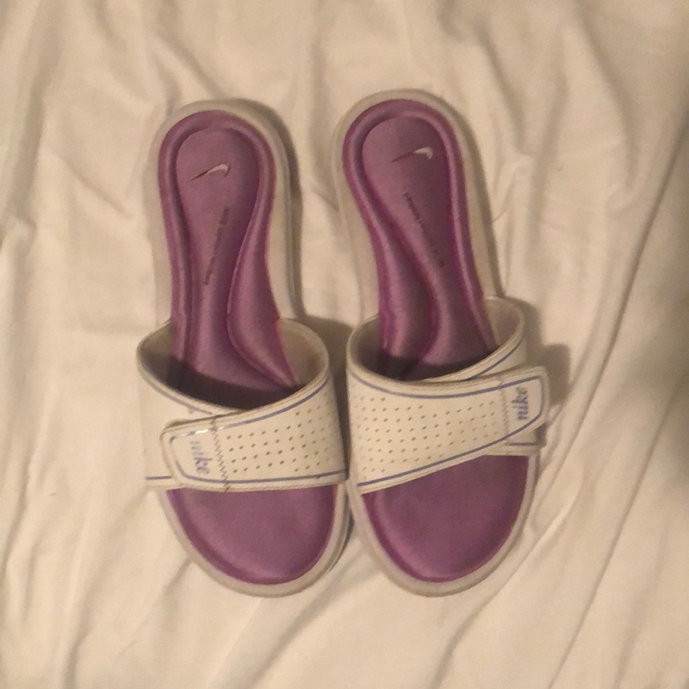 Nike slides
